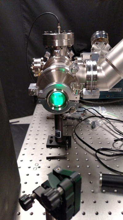 Vacuum setup for laser propulsion experimentation